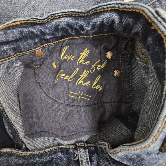 Nwot Liverpool Los Angeles Midrise The Crop Flare Dark wash Raw hem Jeans - Picture 12 of 17